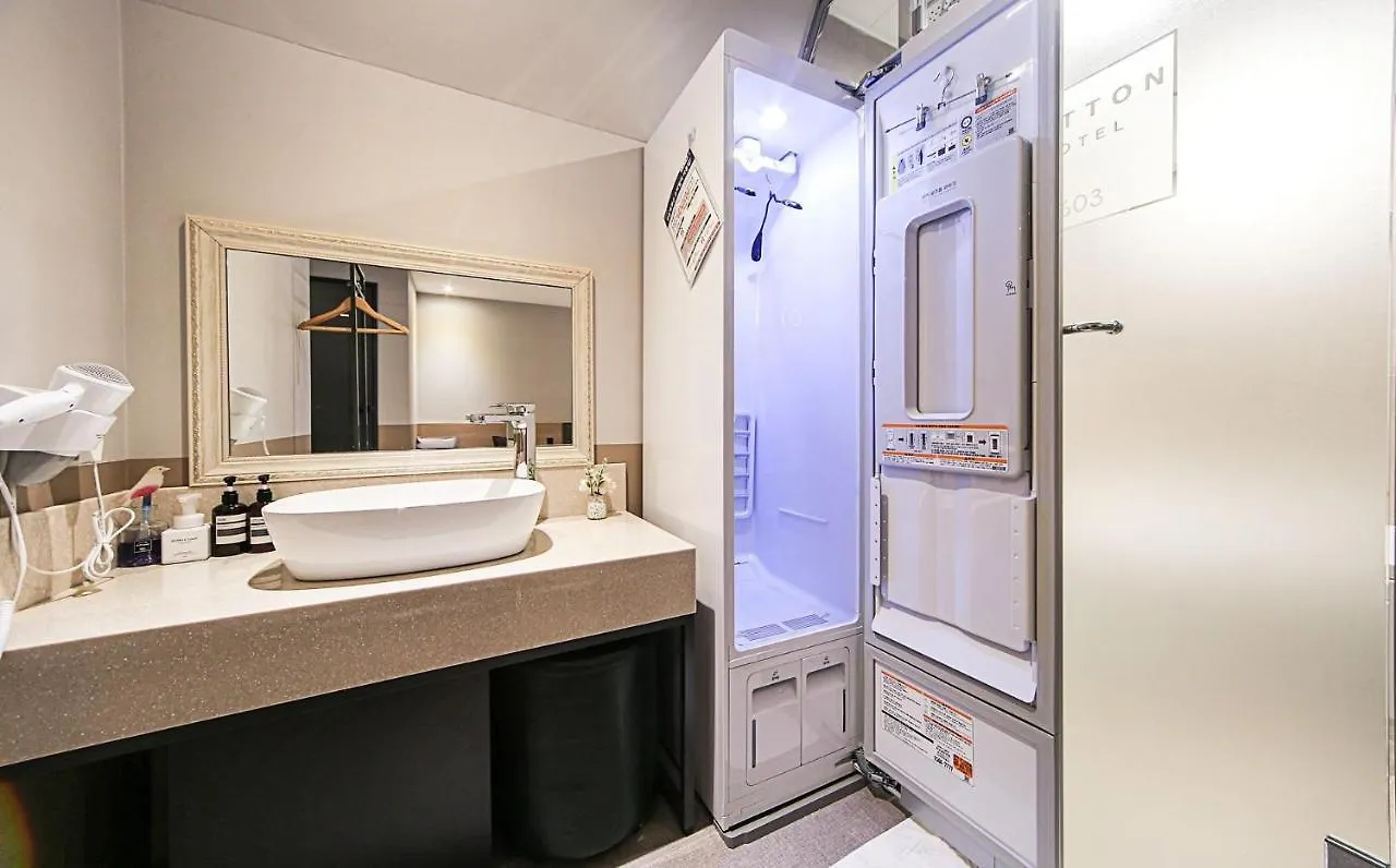 Nampo Button Hotel Busan 2*,  South Korea
